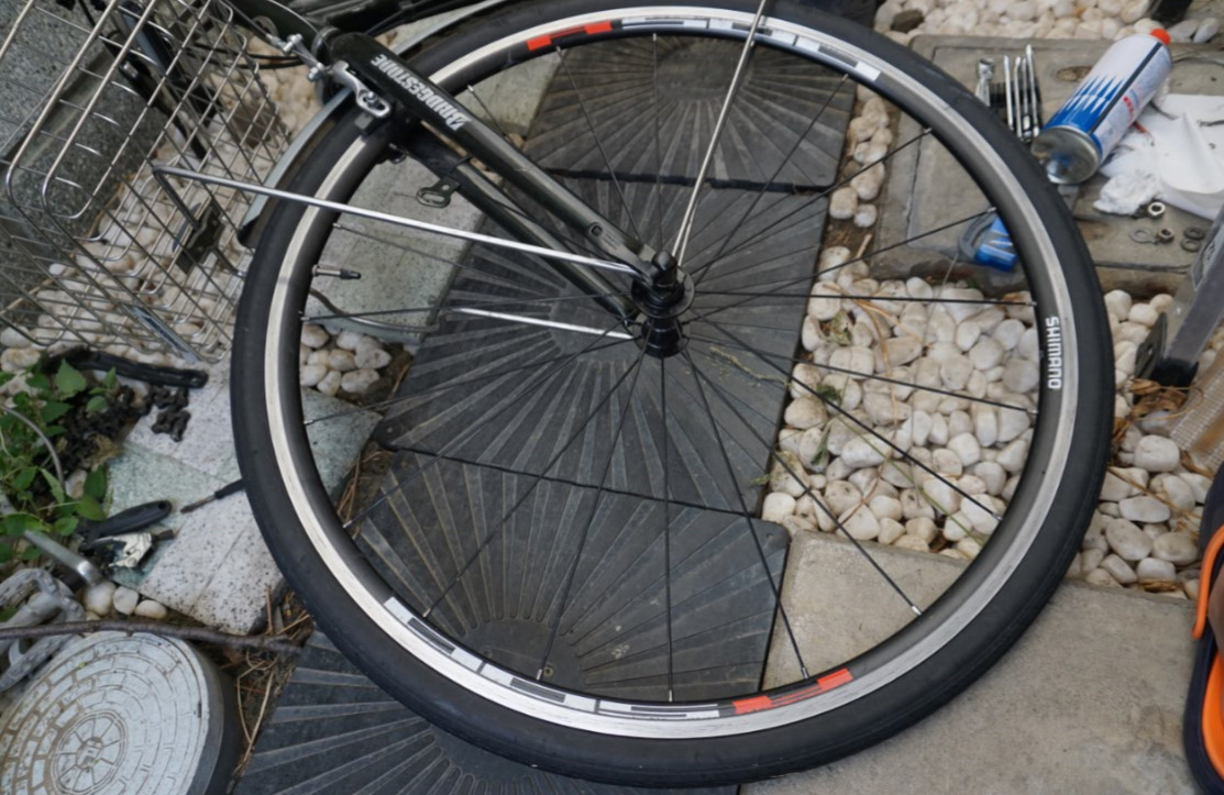 車輪　パンク修理方法　ママチャリ　自転車　700Cタイヤ　クロスバイク
