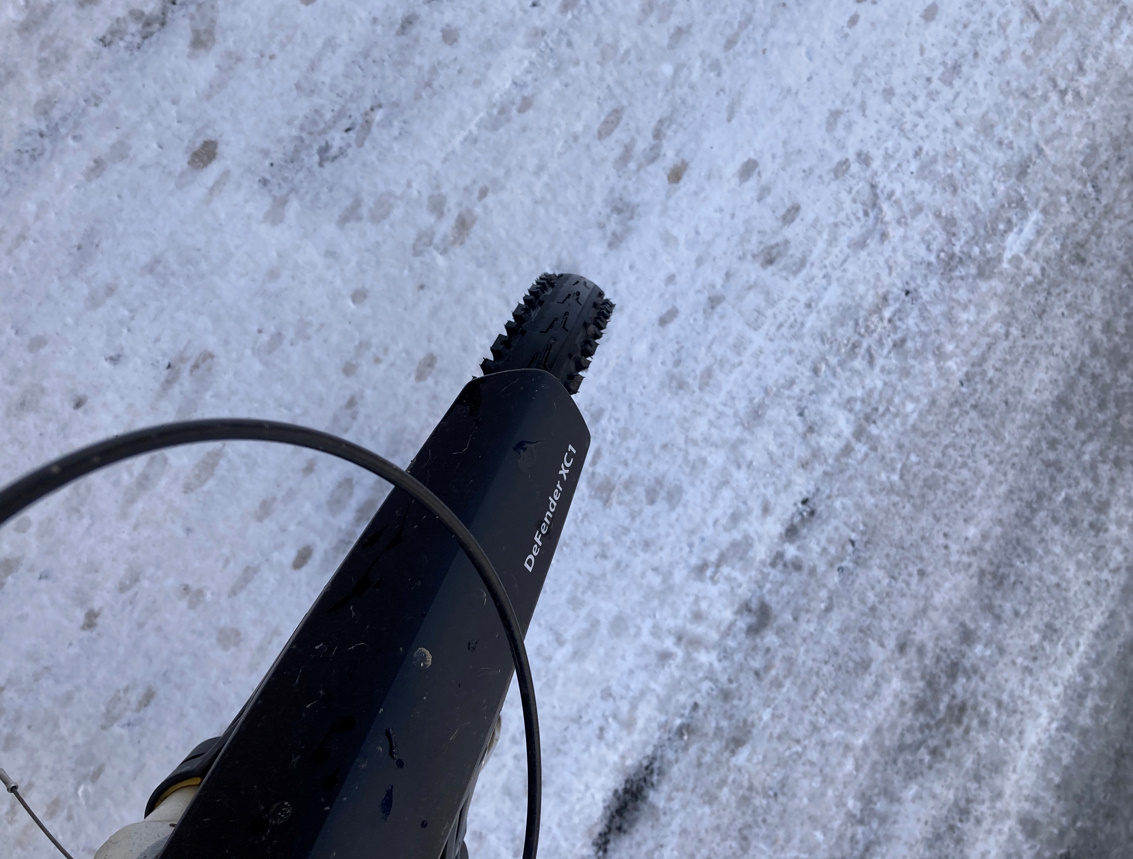 とにかく直進しよう！（雪の上で滑らないようにする自転車講座？）