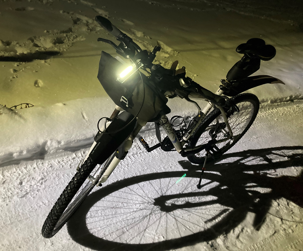 MTB自転車に冬用タイヤ履かせてみたけど、マウンテンバイクには似合い過ぎる。