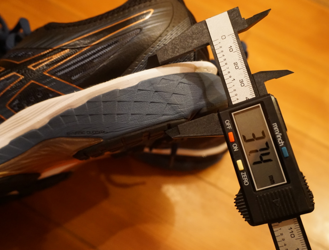 GT2000-8の靴底の厚さ（かかと/ヒール/後足部）