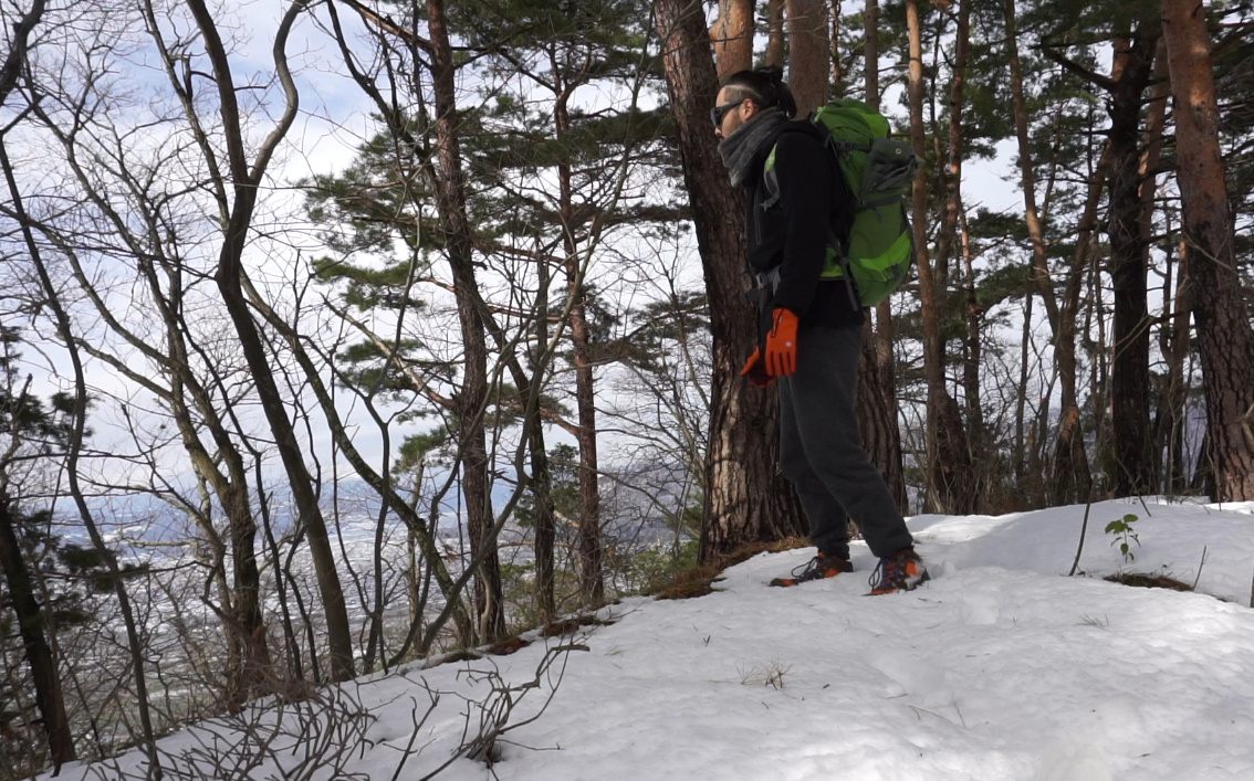 冬の雪山に登ることも多々ある（履いてるのはメガグリップ搭載の冬靴オンタリオ85-メレル製品）
